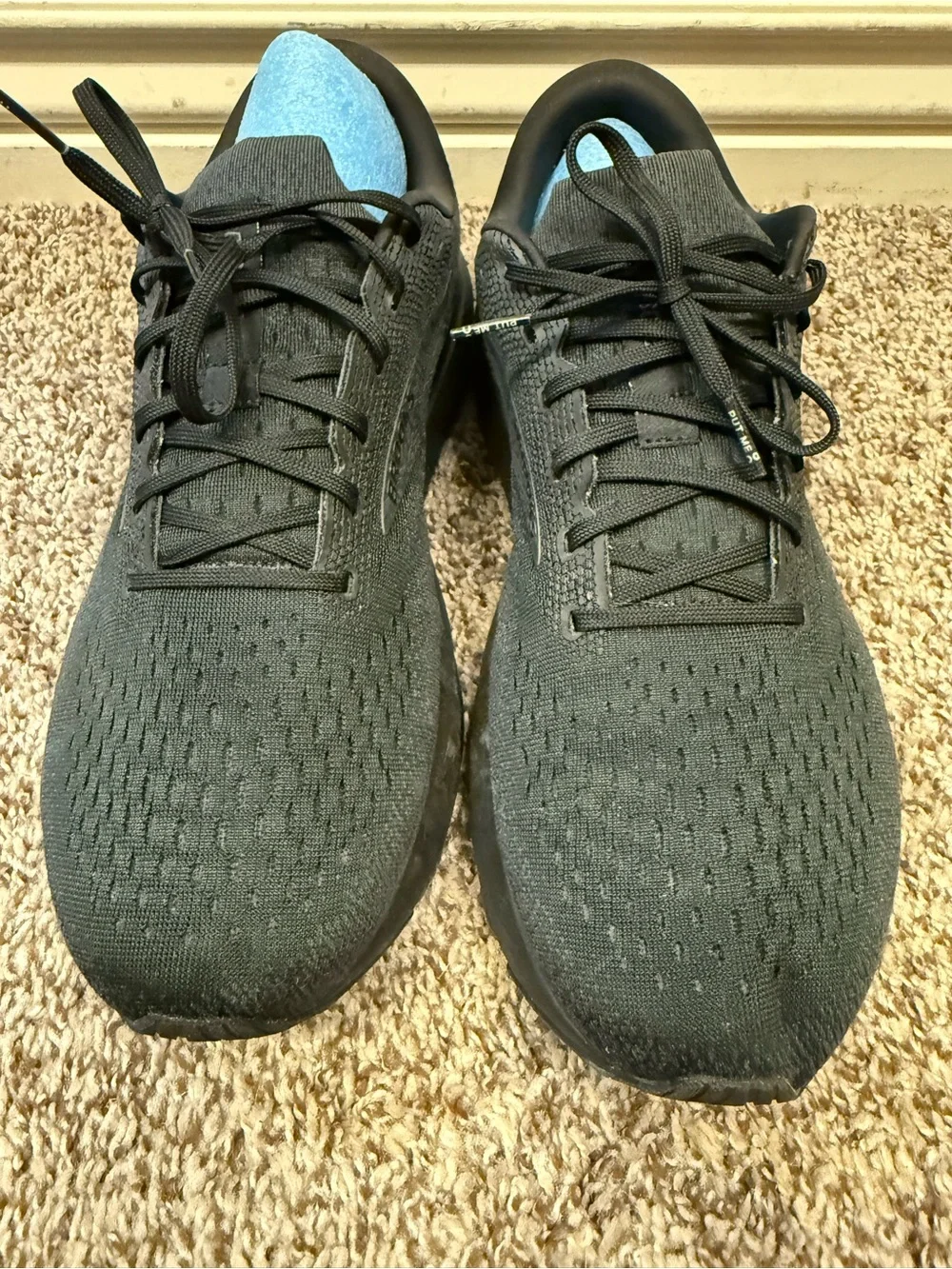 Brooks Men's Black Athletic Running Shoe - All-Black Design